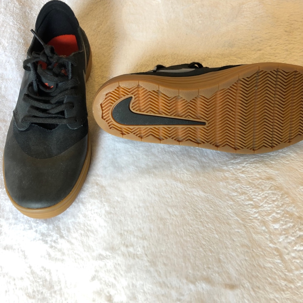 NIKE Lunar Oneshot SB sneakers